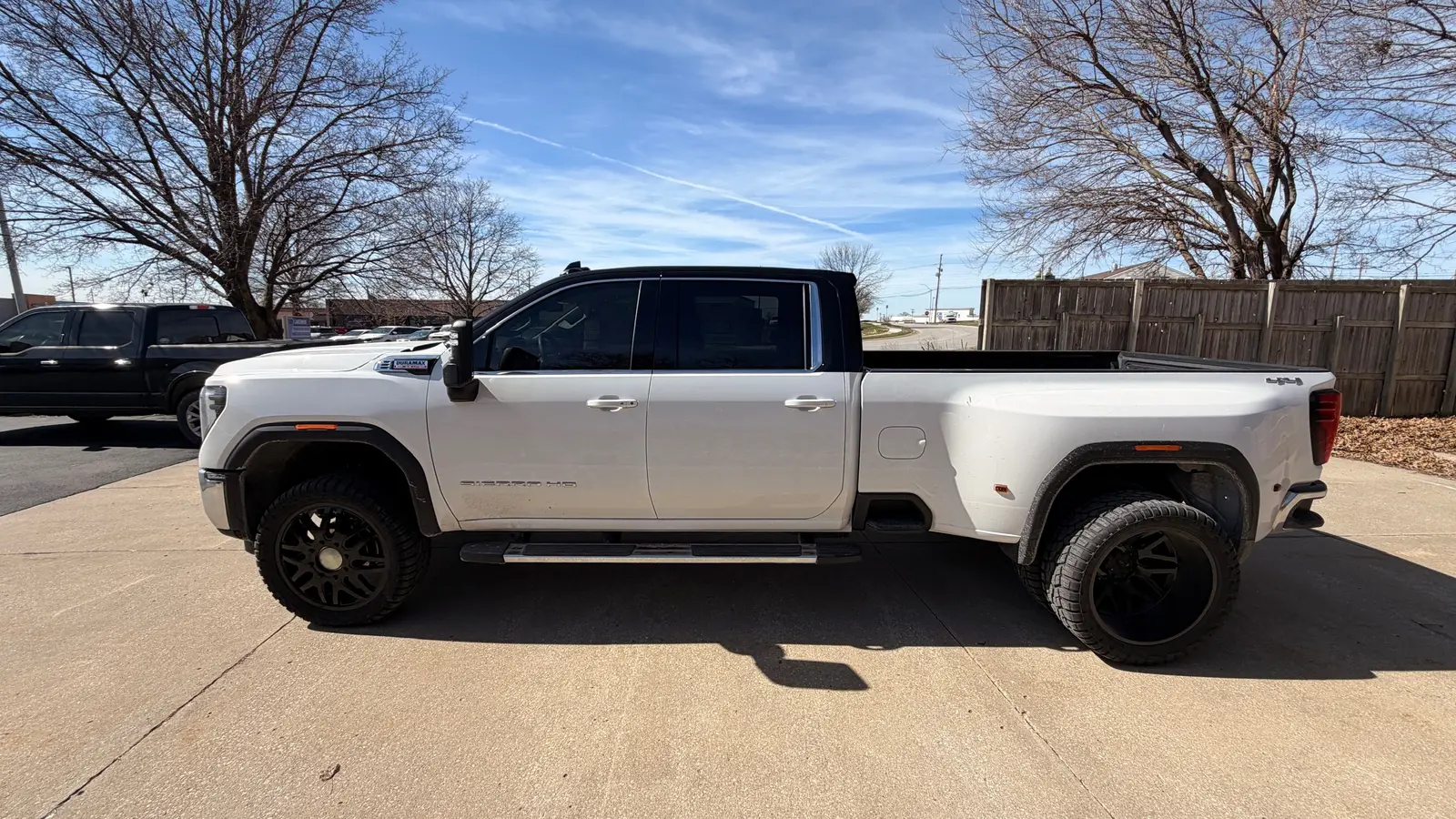 GMC Sierra HD (dually) tuxedo wrap